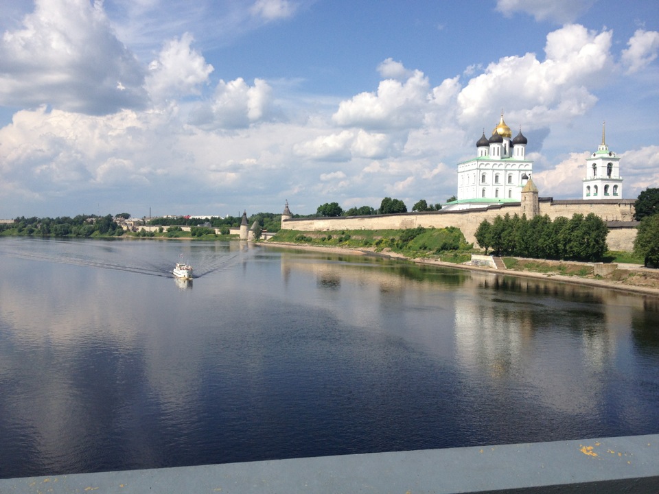 Ольгинская набережная в пскове