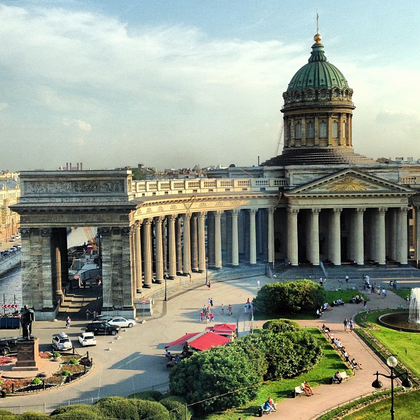 Казанский сквер в Санкт Петербурге